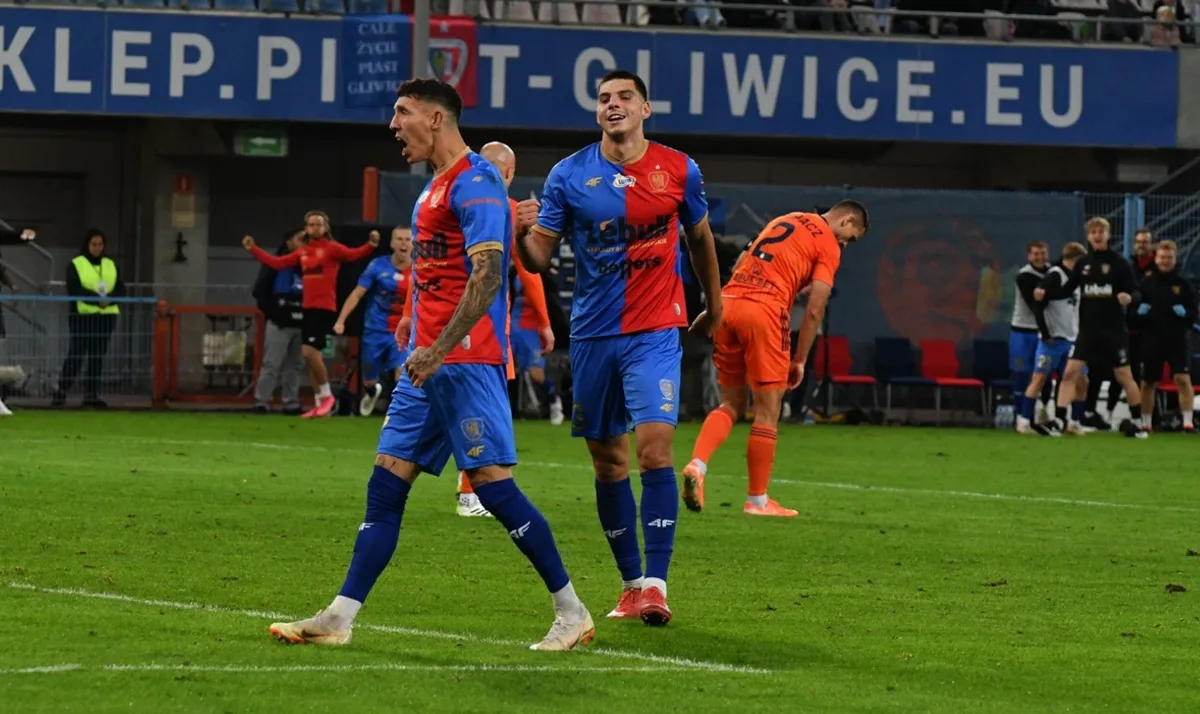 Piast Gliwice przedłuża urlopy piłkarzy, Tomasiewicz w Śląsku Wrocław