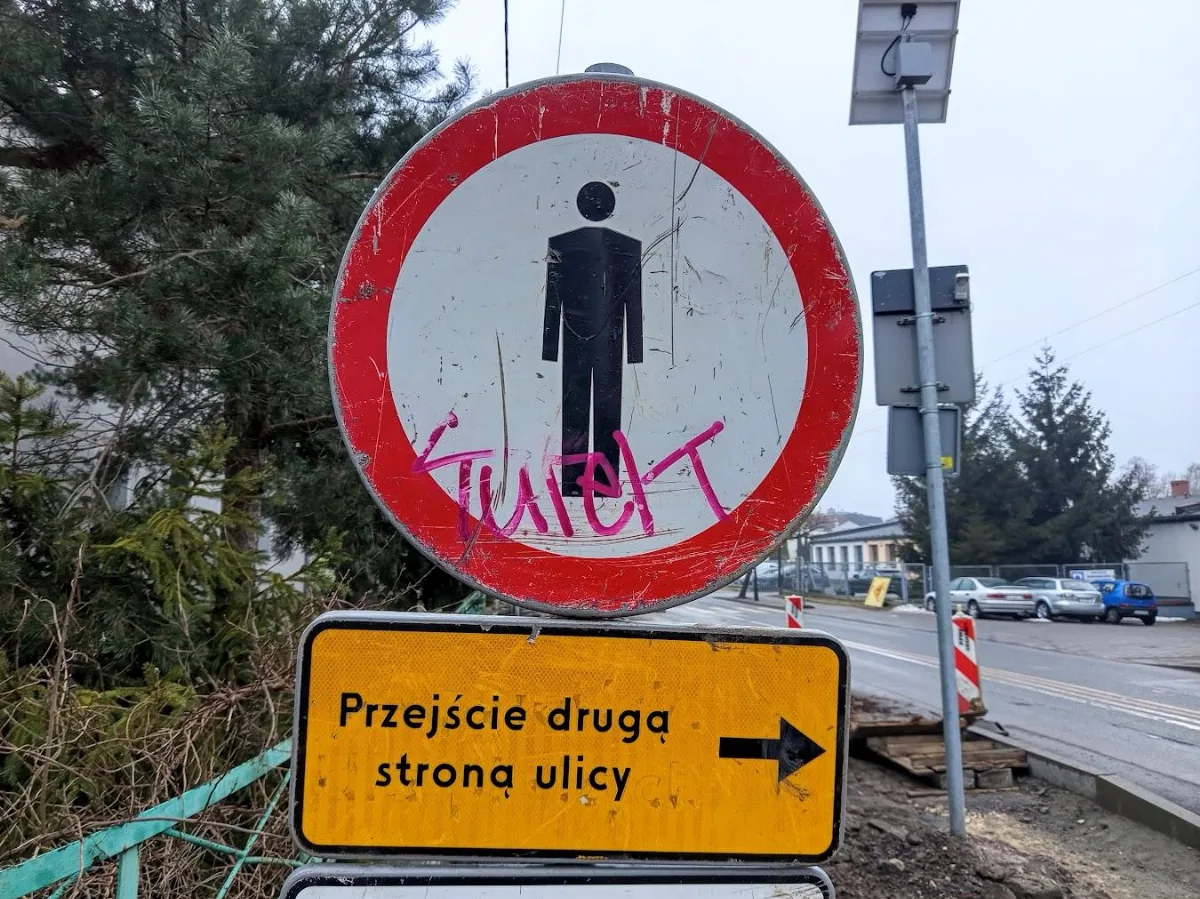 Trwające remonty i naprawy w różnych lokalizacjach miasta
