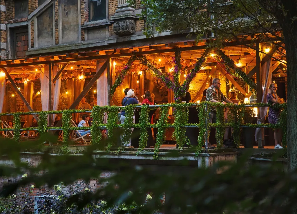 Cztery oferty na rewitalizację Ruin Teatru Victoria. Ceny od ok. 62 do 85,7 mln zł