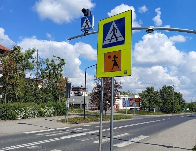 Sygnalizacja na ul. Szafirowej coraz bliżej. Do przetargu wpłynęła jedna oferta