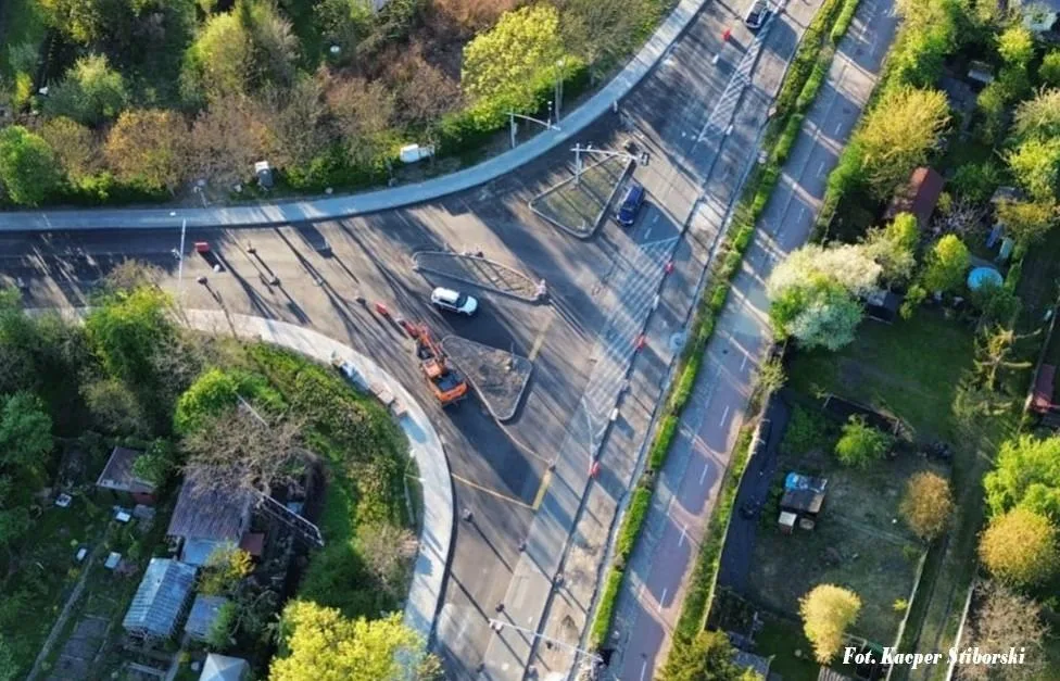 Półmetek przebudowy skrzyżowania Orlickiego i Wyspiańskiego