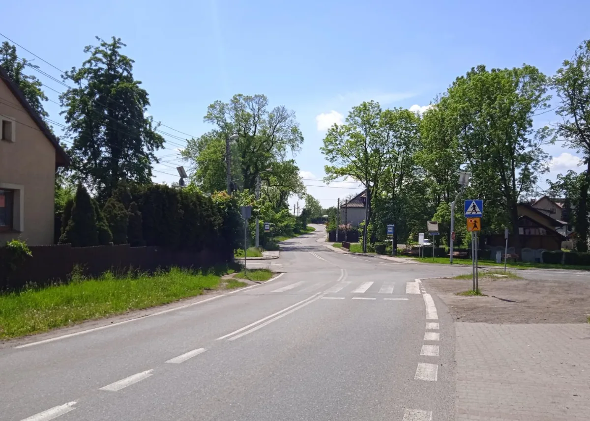 Czterowlotowe rondo w Gliwicach na skrzyżowaniu Bojkowskiej i Rolników