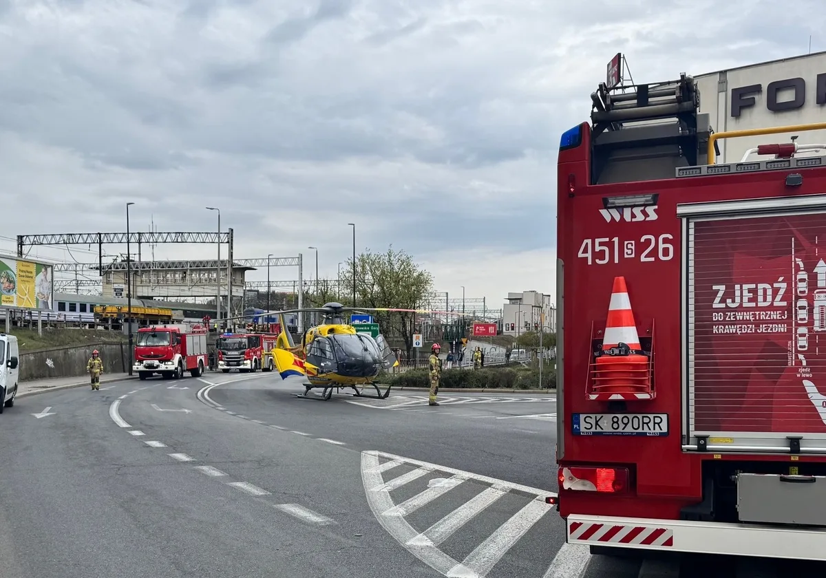 Mężczyzna potrącony przez pociąg pośpieszny na ulicy Traugutta