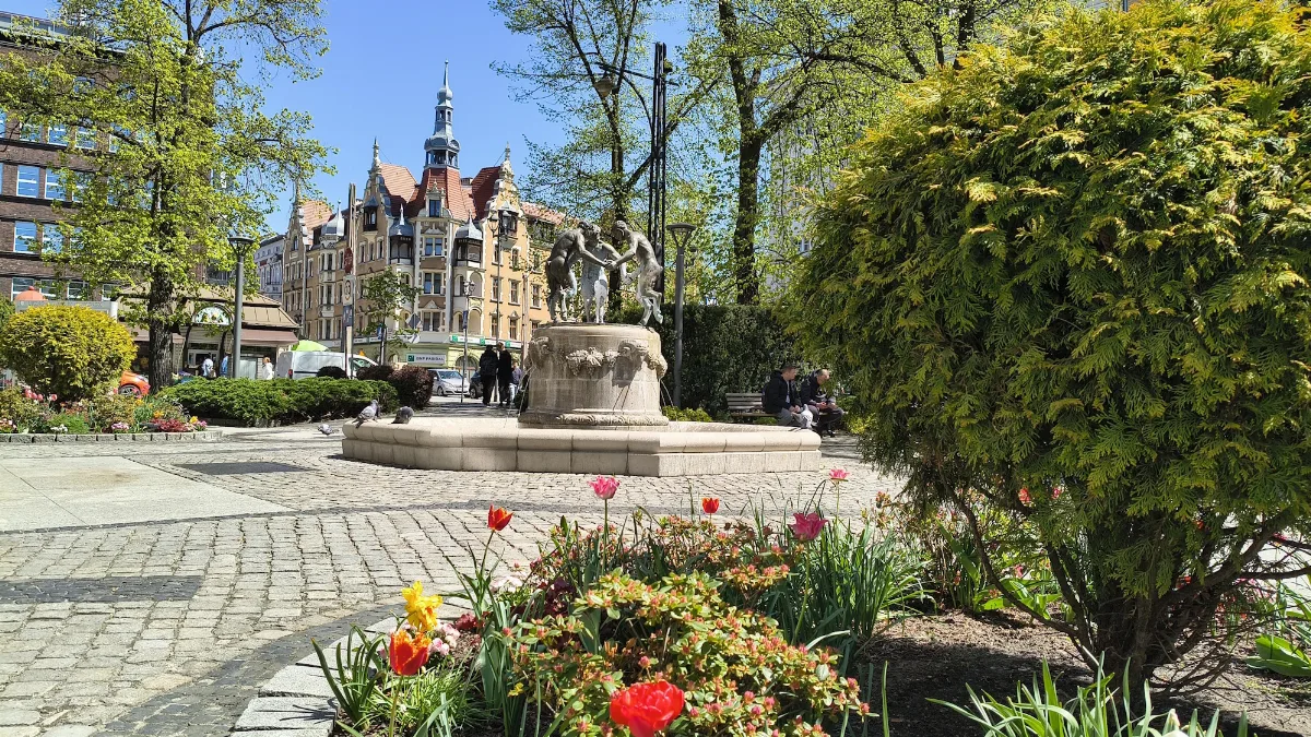 Rozpoczęcie sezonu na miejskie fontanny