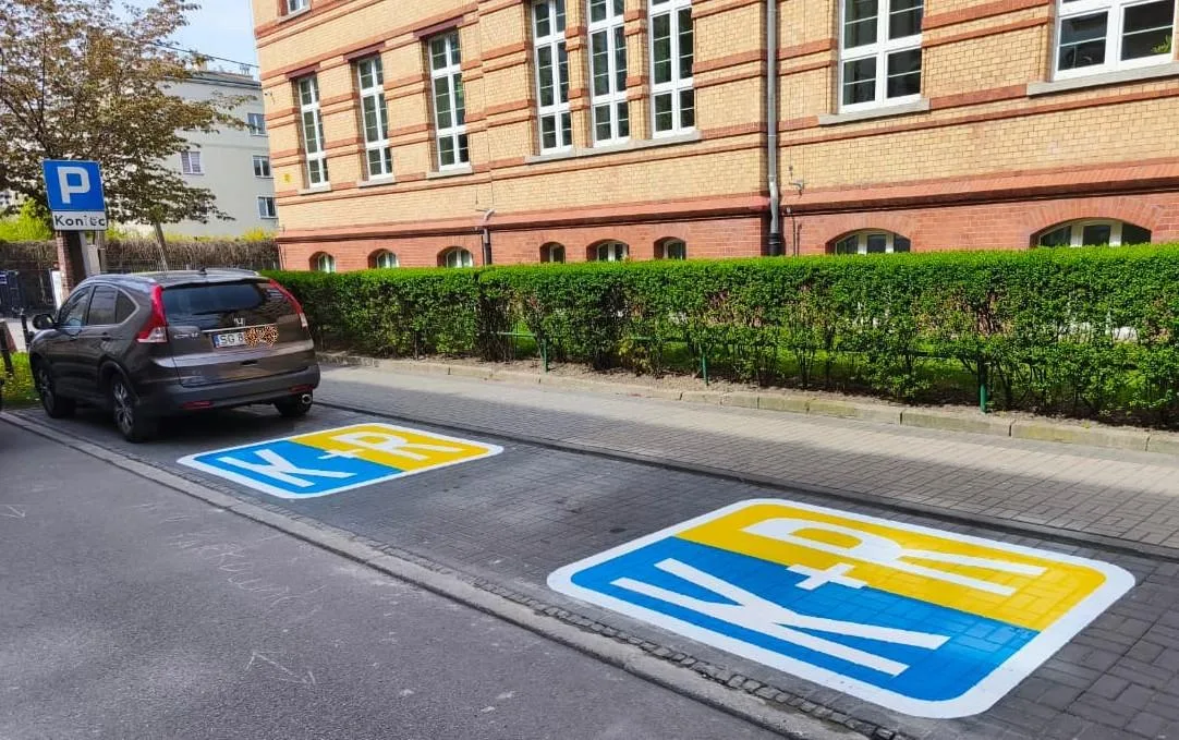 Nowe oznakowanie miejsc „Kiss & Ride” w Gliwicach