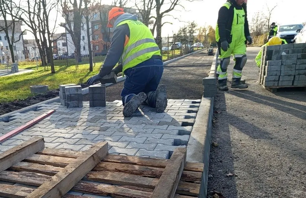 Wiosenne prace drogowe w Gliwicach. Remonty jezdni i chodników oraz ruch wahadłowy na ul. Bojkowskiej